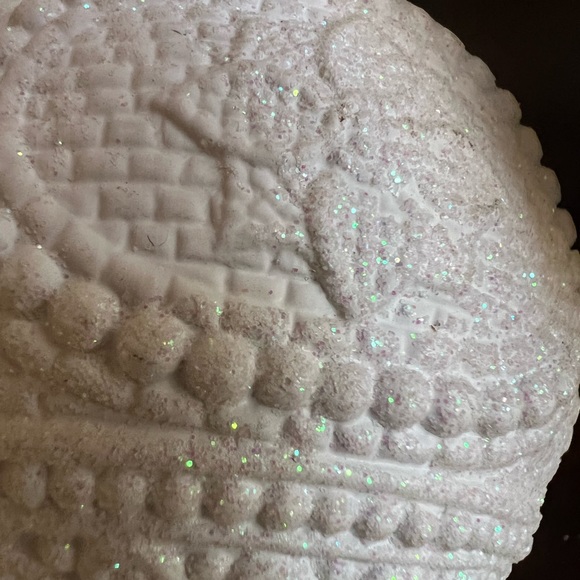 Set of Six White Plastic Textured Glitter Christmas Ornaments - Picture 7 of 10